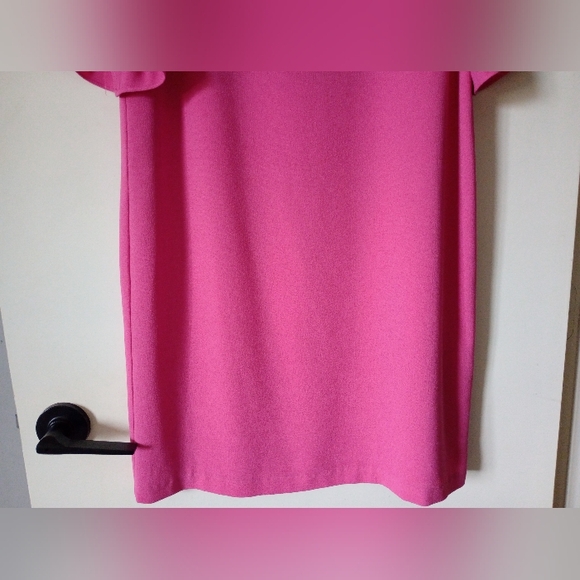 Elegant Pink Ruffle Sleeve Dress Size Medium - Picture 5 of 12